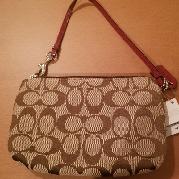 Coach wristlet - Picture 2 of 5